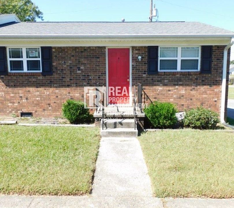 1st image of 2118 Everitt St #A
