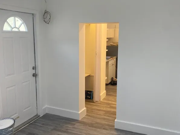 8970 NW 33rd Ct, Miami, FL 33147