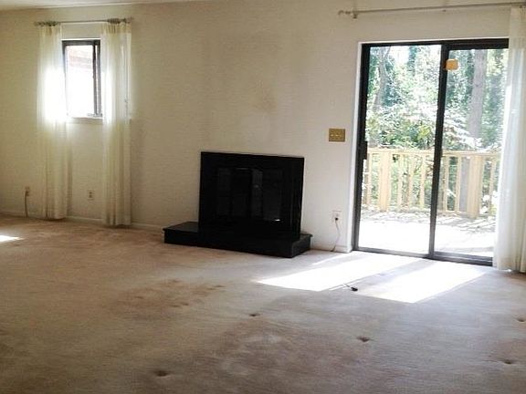 3rd image of 30 Briarglen Pl