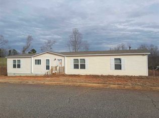 414 N Walcher Farm Dr, Inman, SC 29349