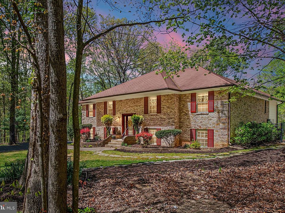 1st image of 8044 Whitting Dr