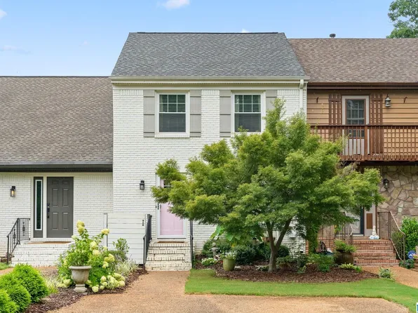 3842 Overton Manor Ln, Birmingham, AL 35243