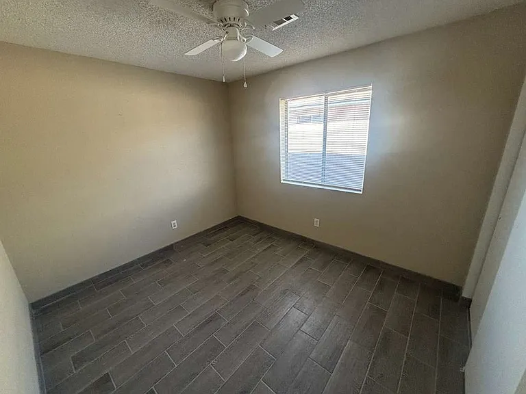 730 W Patricia St — Photo 10