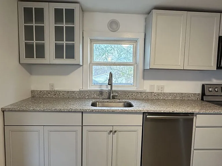 340 Manhattan Dr — Photo 36