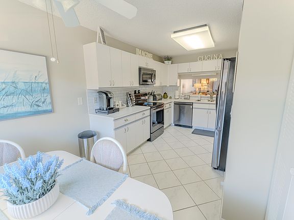 2nd image of 4725 E Lucerne Lakes Blvd Boulevard E #203