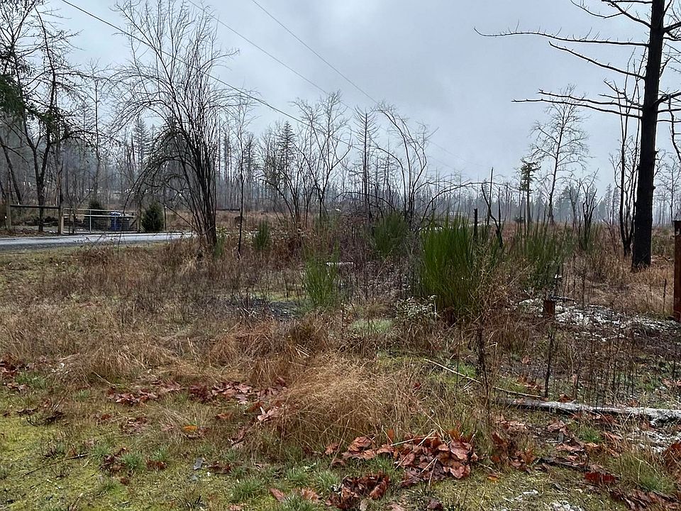 2nd image of 47471 Fisherman Rd