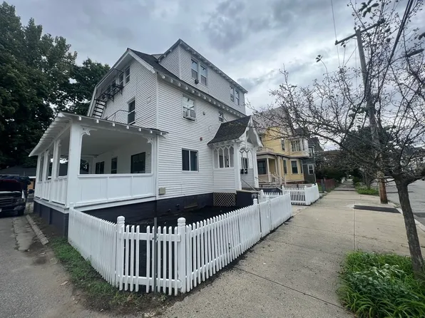 25 Wesleyan Ave, Providence, RI 02907