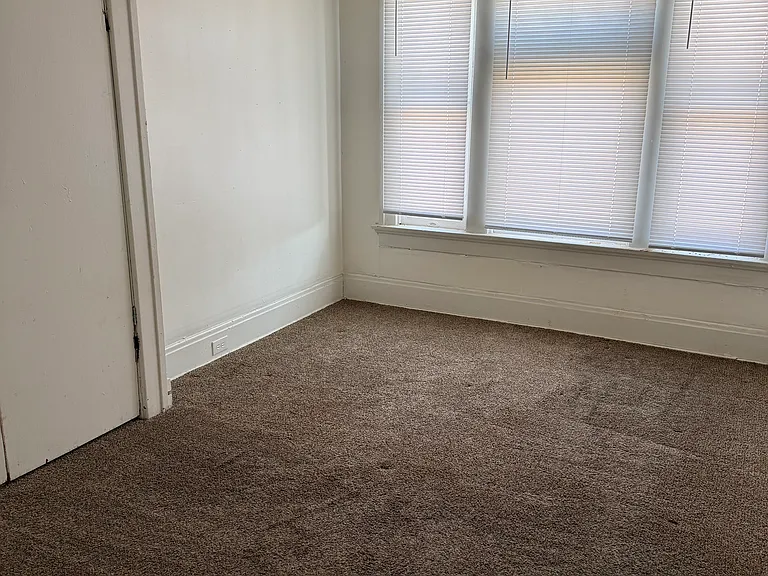 1316 W Grand Ave #1 — Photo 4