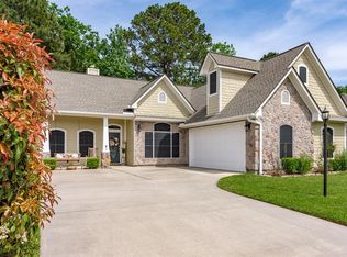 61 Wyndemere Dr, Montgomery, TX 77356