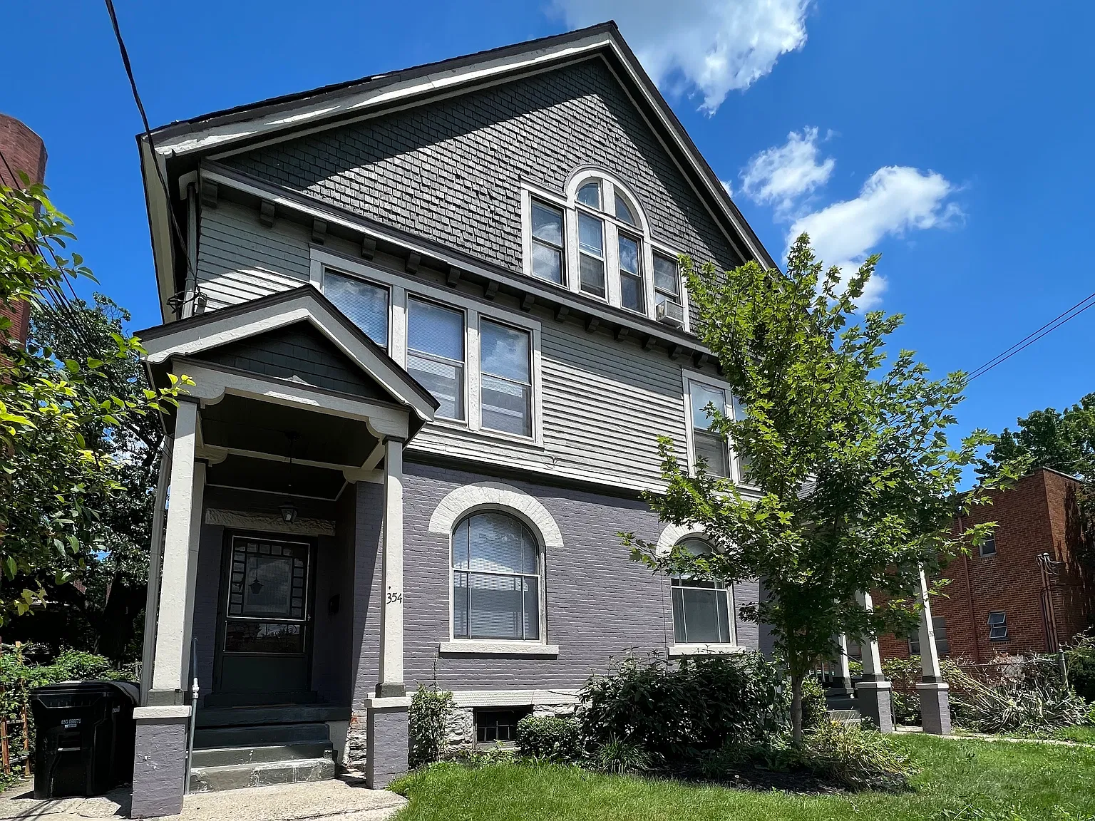 4 bed, 1.5 bath, $2,600 — Photo 2