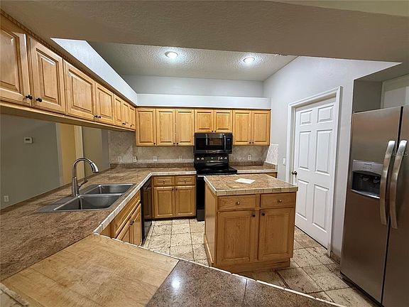 5th image of 2212 Misty Ridge Ln