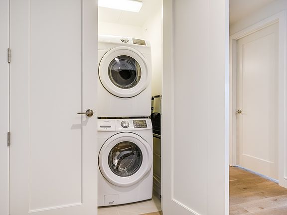 4th image of 222 West Ave Unit 2209