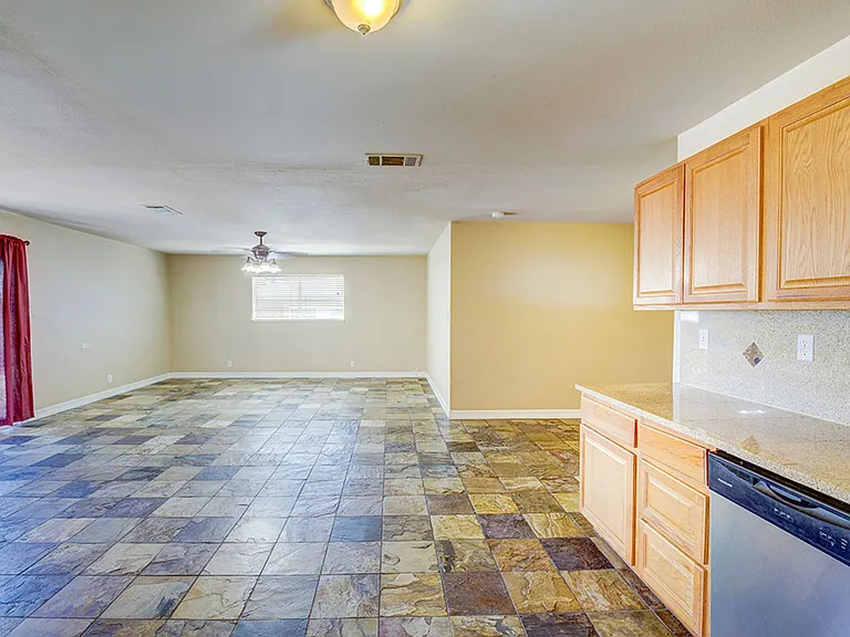 3990 Syracuse Dr — Photo 21