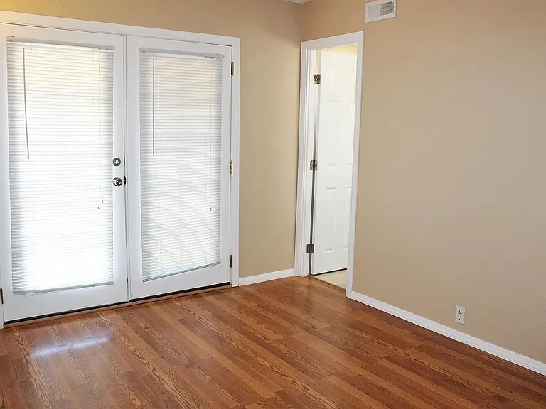 2750 Dahlia Ave — Photo 11