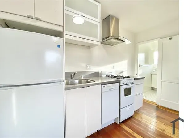 2835 3/4 Huron St, Los Angeles, CA 90065