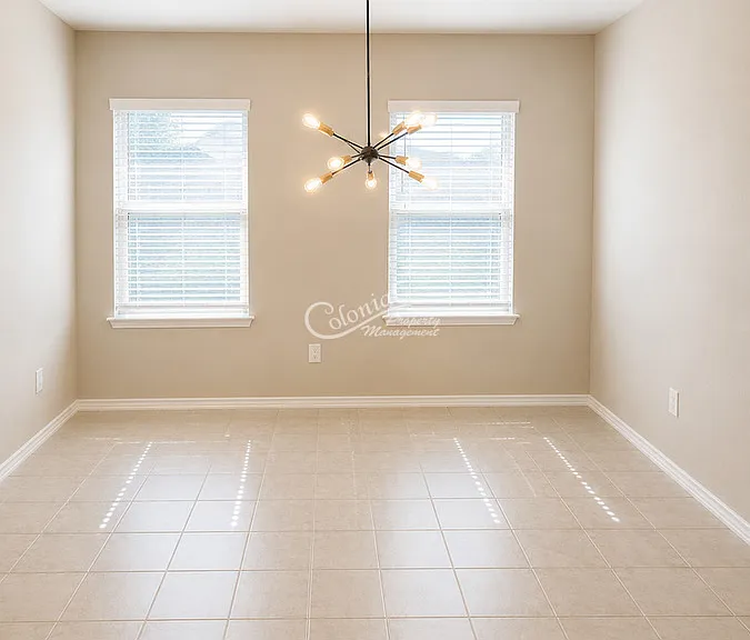 5110 Karen Green Dr — Photo 4