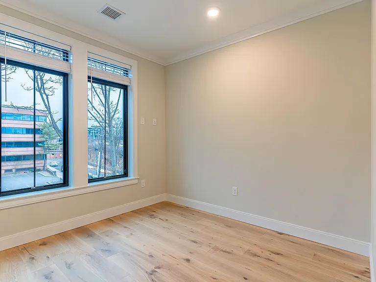 11 Adamson St #301 — Photo 4