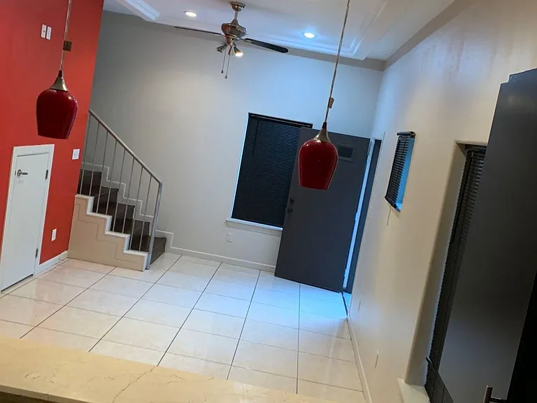 409 E Ulex Ave #A — Photo 3