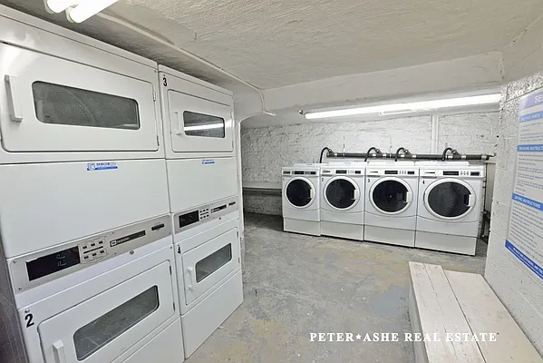 Rented by Peter Ashe | media 10