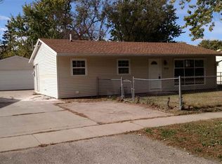 7712 Scott Ln, Machesney Park, IL 61115