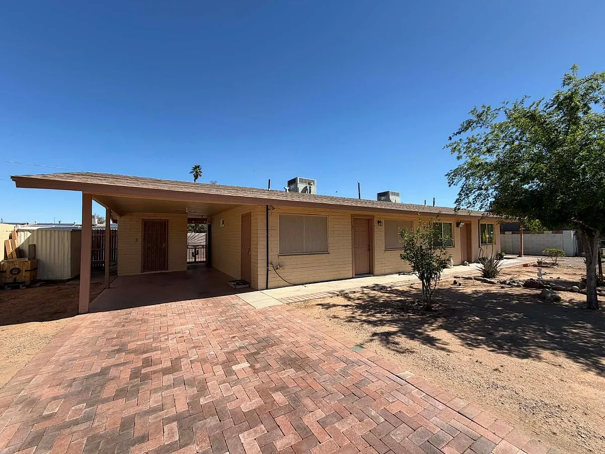 Building Photo - 15841 N Sunny Ln #1
