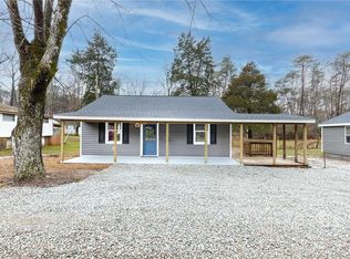 5502 Lakeside Dr, Powhatan, VA 23139