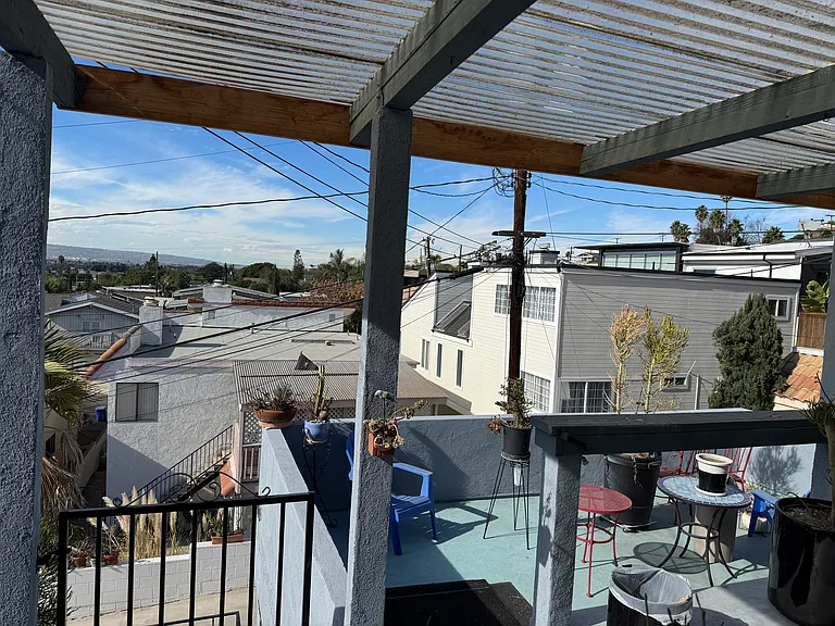 view of outdoor patio