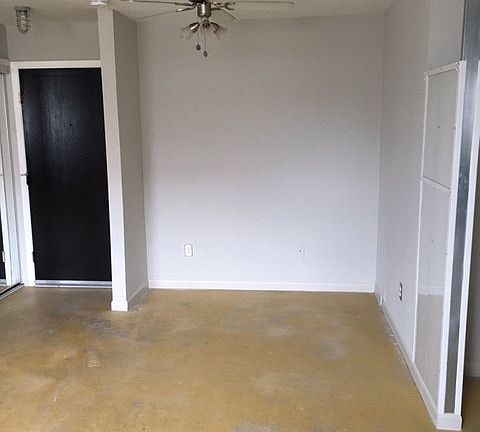 5th image of 620 S Center St APT 105