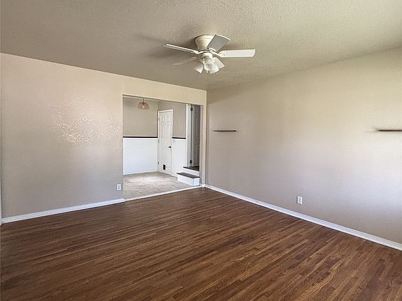 2nd image of 828 N Darlington Ave