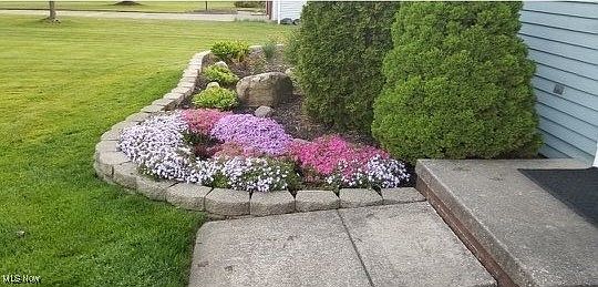 2nd image of 8659 Crow Dr