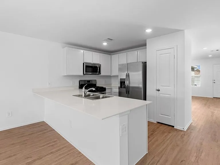 2430 Ridge Oak Dr — Photo 8