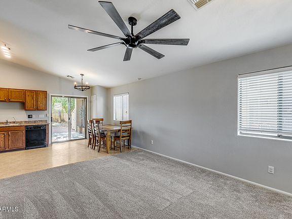 4th image of 373 E KELSI Avenue