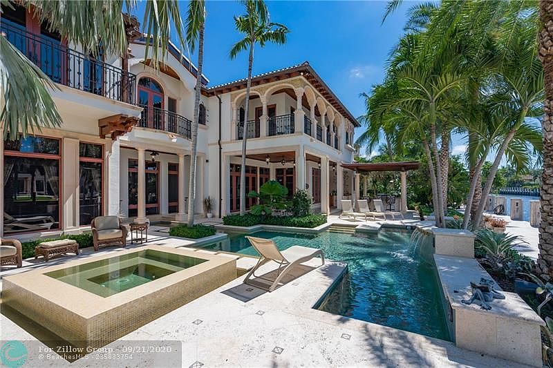 1st image of 30 Isla Bahia Dr