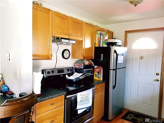 5th image of 3615 103rd Ave SE