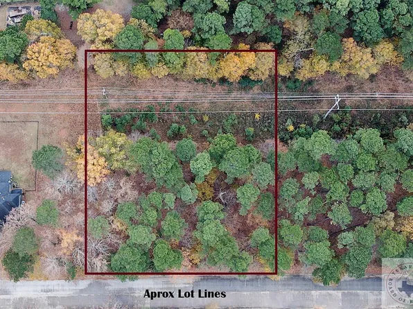 403 Forest Lake Dr, Texarkana, TX 75503