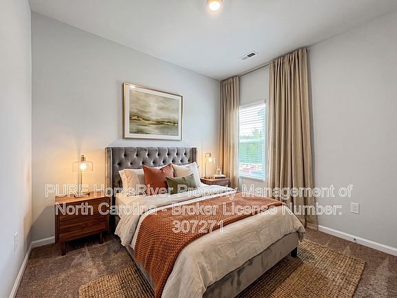 5th image of 3110 Maple Ridge Dr