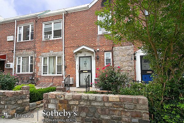 1st image of 67-70 Clyde St #2