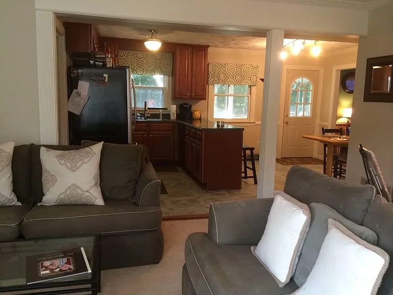 9754 Kendrick Rd — Photo 6