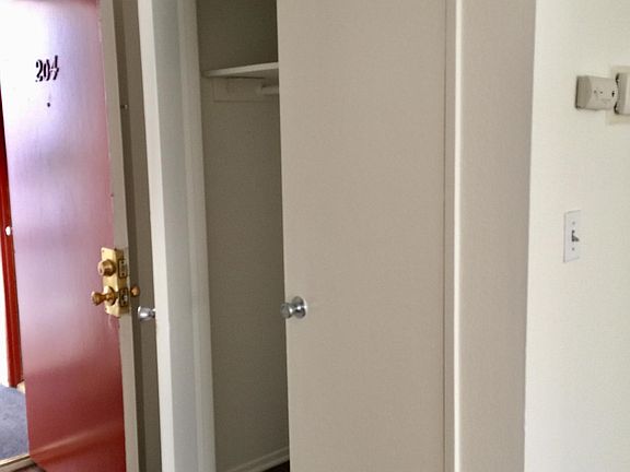 4th image of 1430 N Martel Ave APT 204