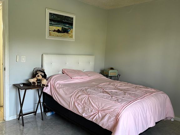 5th image of 243 Northampton St #M