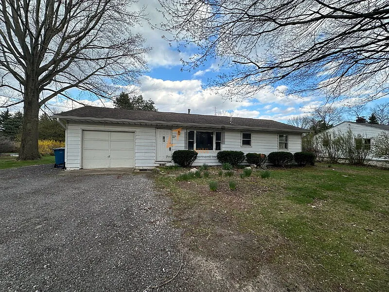 Building Photo - 1075 N 100 E