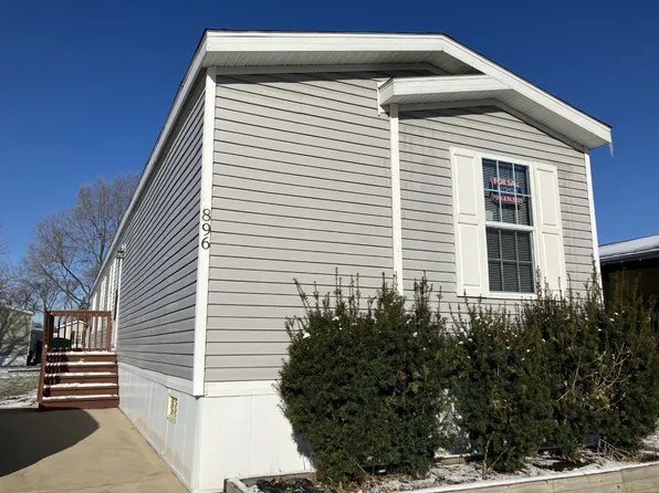 896 Victory Ln #896V, Justice, IL 60458