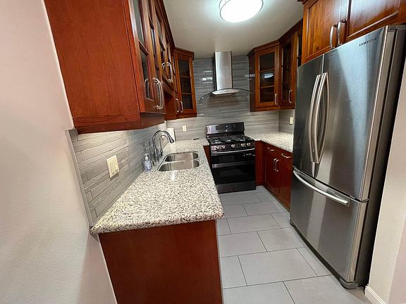 5th image of 3220 Altura Ave APT 136