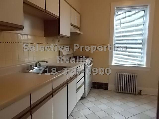 1st image of 8531 Woodhaven Blvd APT B4