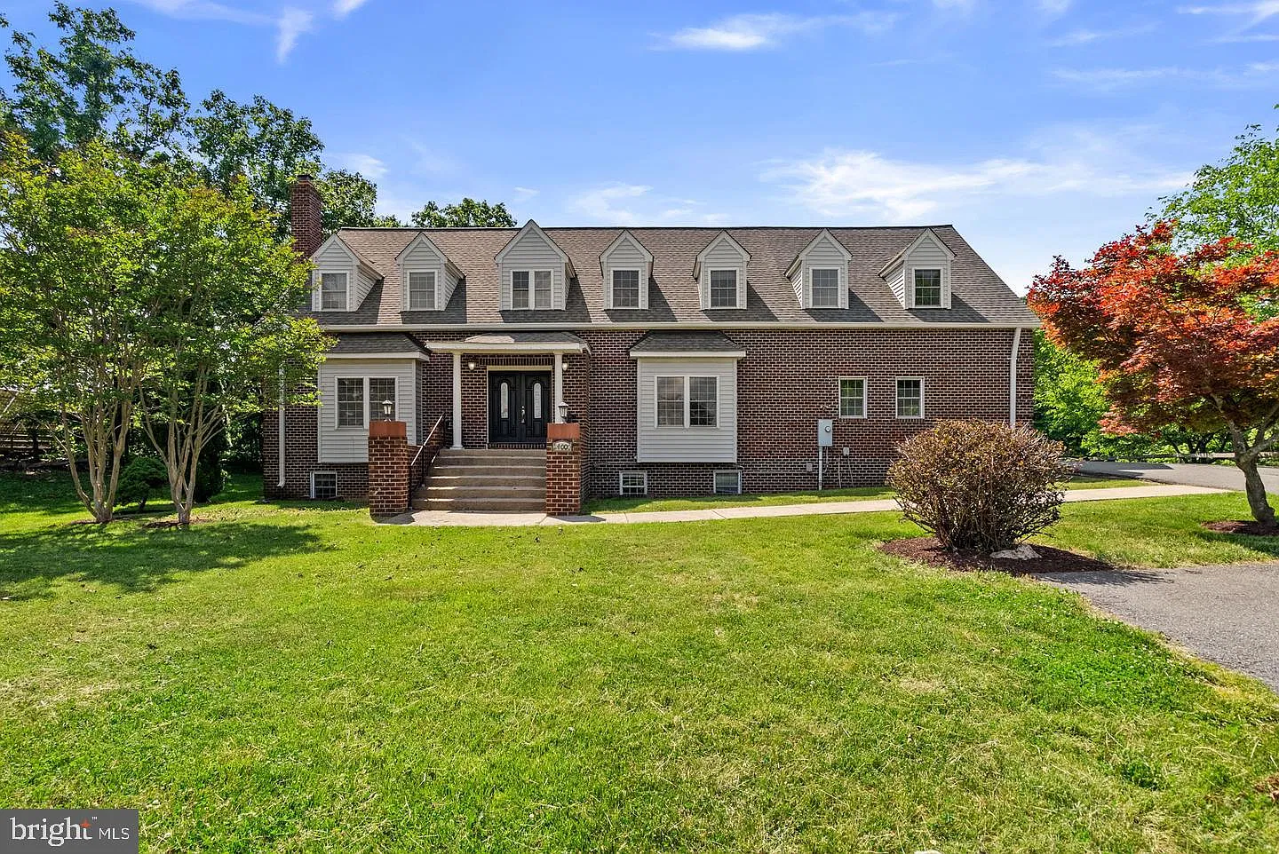6 bed, 3.5 bath, 3724 sqft, $3,950 — Photo 1