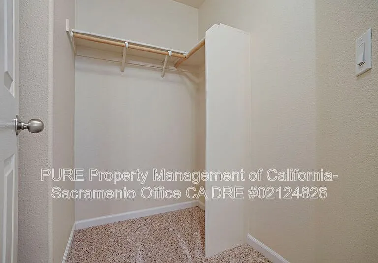 11091 International Dr — Photo 29