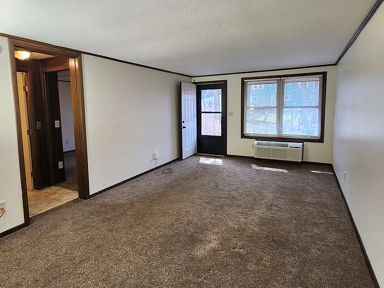 907 Wadsworth Rd #F — Photo 2