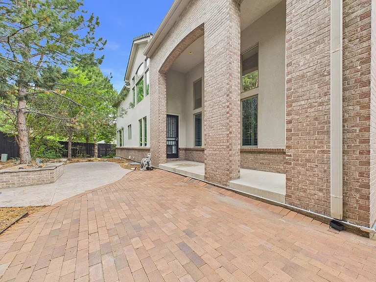 11672 E Berry Ave — Photo 43