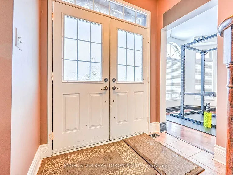 2022 Wilson St — Photo 4