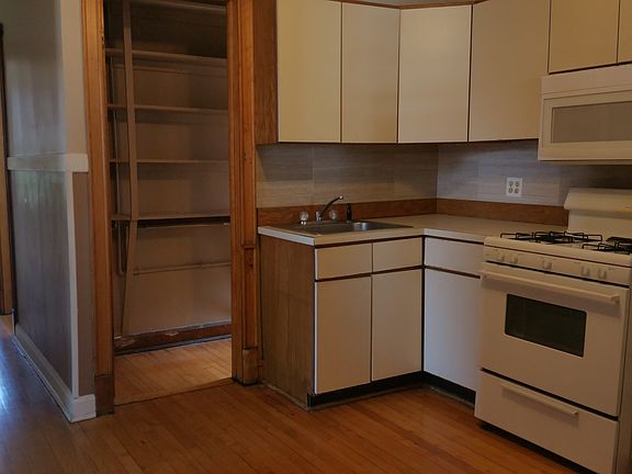 5th image of 2408 N Surrey Ct #3
